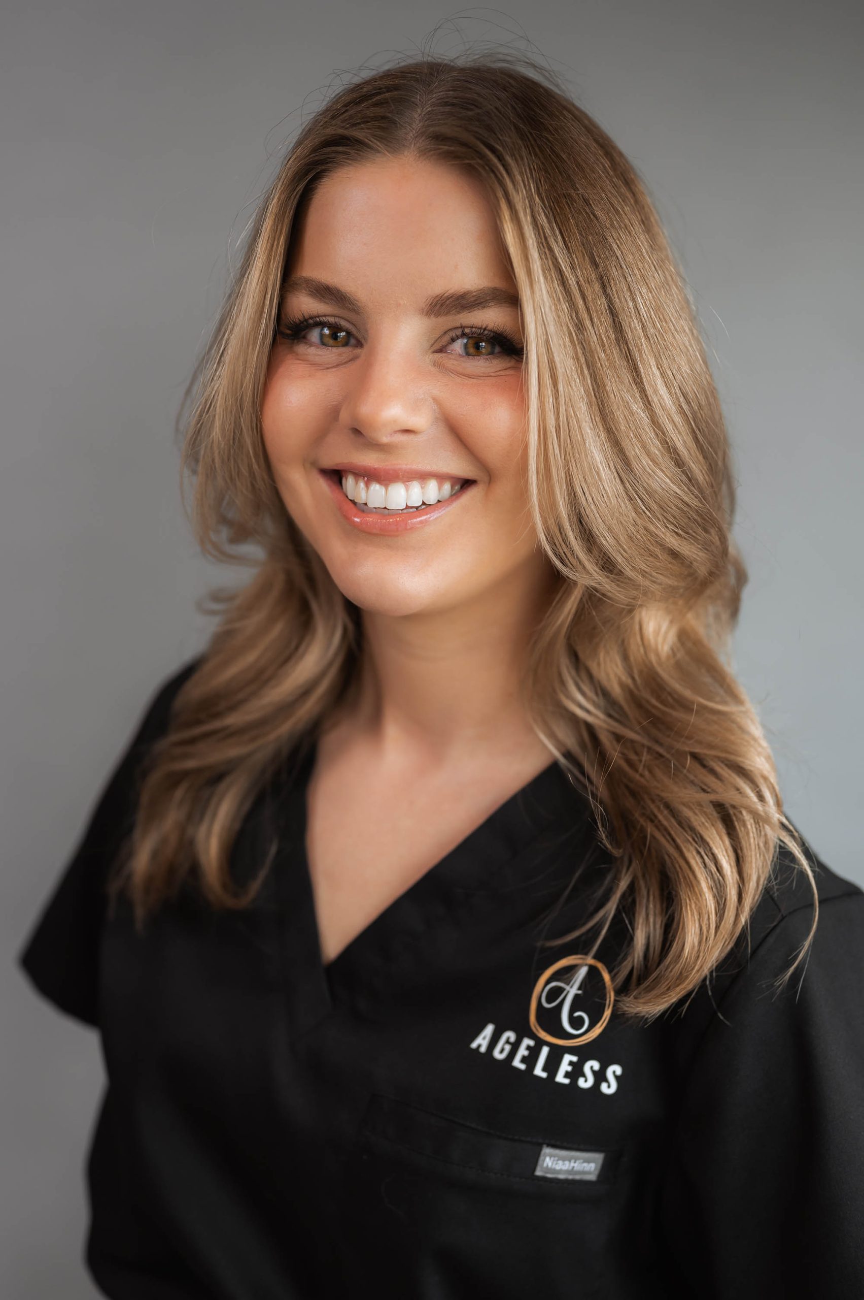 headshot of Chloe Keepes